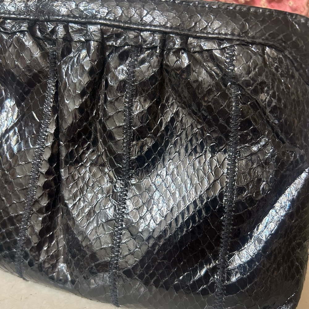 Morgan Taylor leather snakeskin black crossbody purse- vintage - Picture 5 of 17